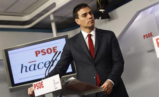 Pedro Sánchez creu "absolutament increïble i indecent la baralla de poder" entre Mas i Junqueras