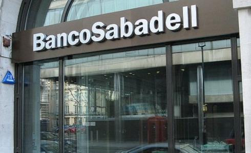 Els bancs han reduït les seves plantilles en 6.753 llocs de treball en el primer semestre