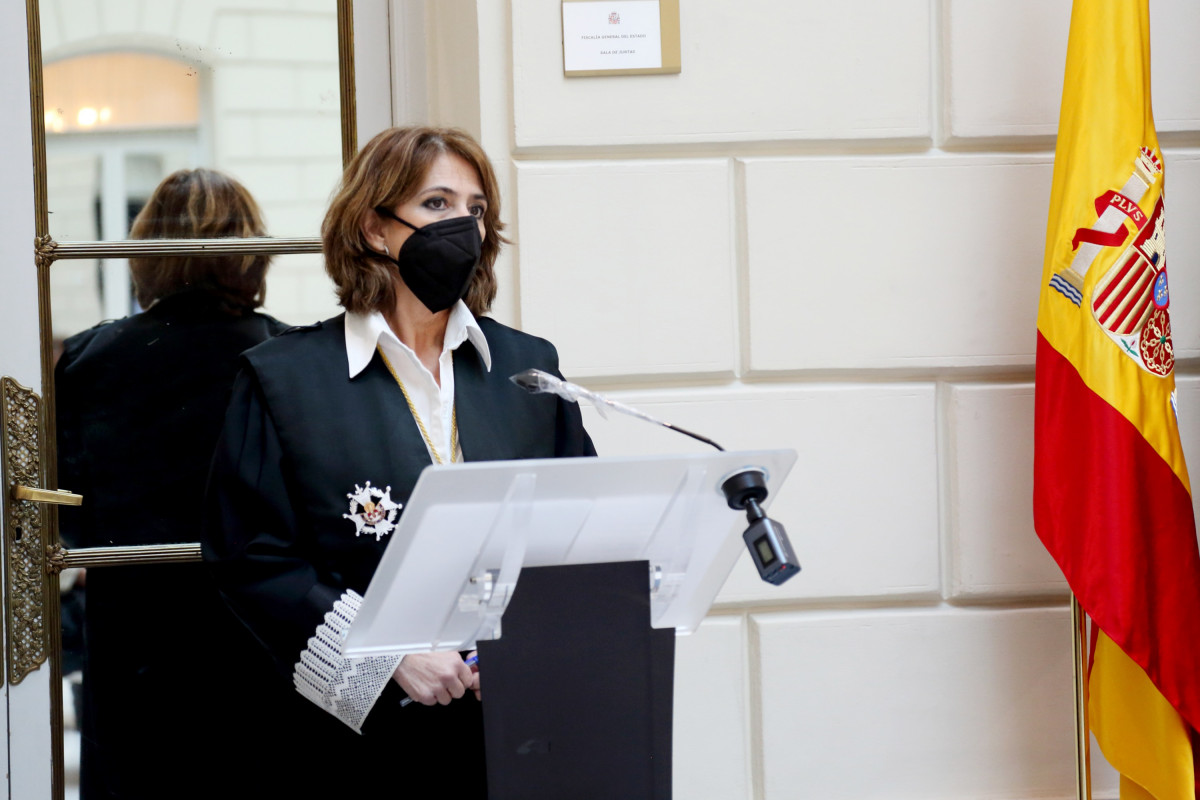 La fiscal general de l'Estat, Dolors Delgado, en la presa de possessió de sis nous fiscals adscrits a l'Tribunal Suprem, a la Inspecció Fiscal, a la Fiscalia de Sala contra la Violència sobre la Dona ia la Unitat de Suport, el 22 de gener de 2021.