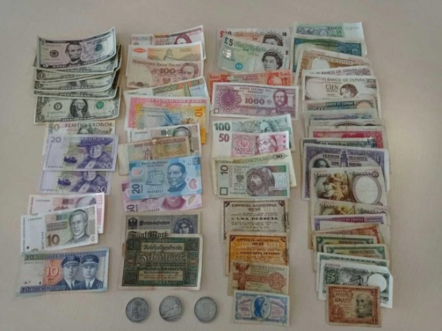 Billetes recuperados tras detener a tres autores de diez robos en domicilios de localidades Barcelonesas