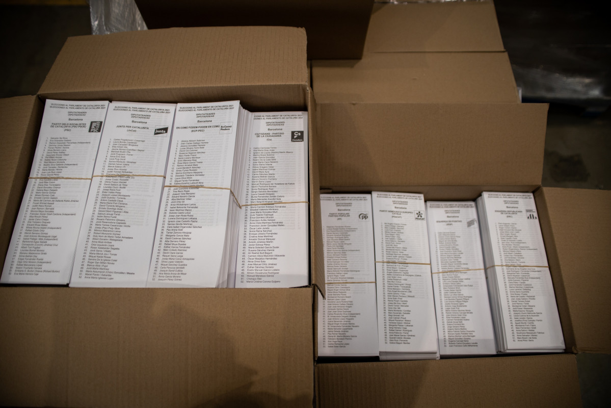 Paperetes per a les eleccions de l'14F
