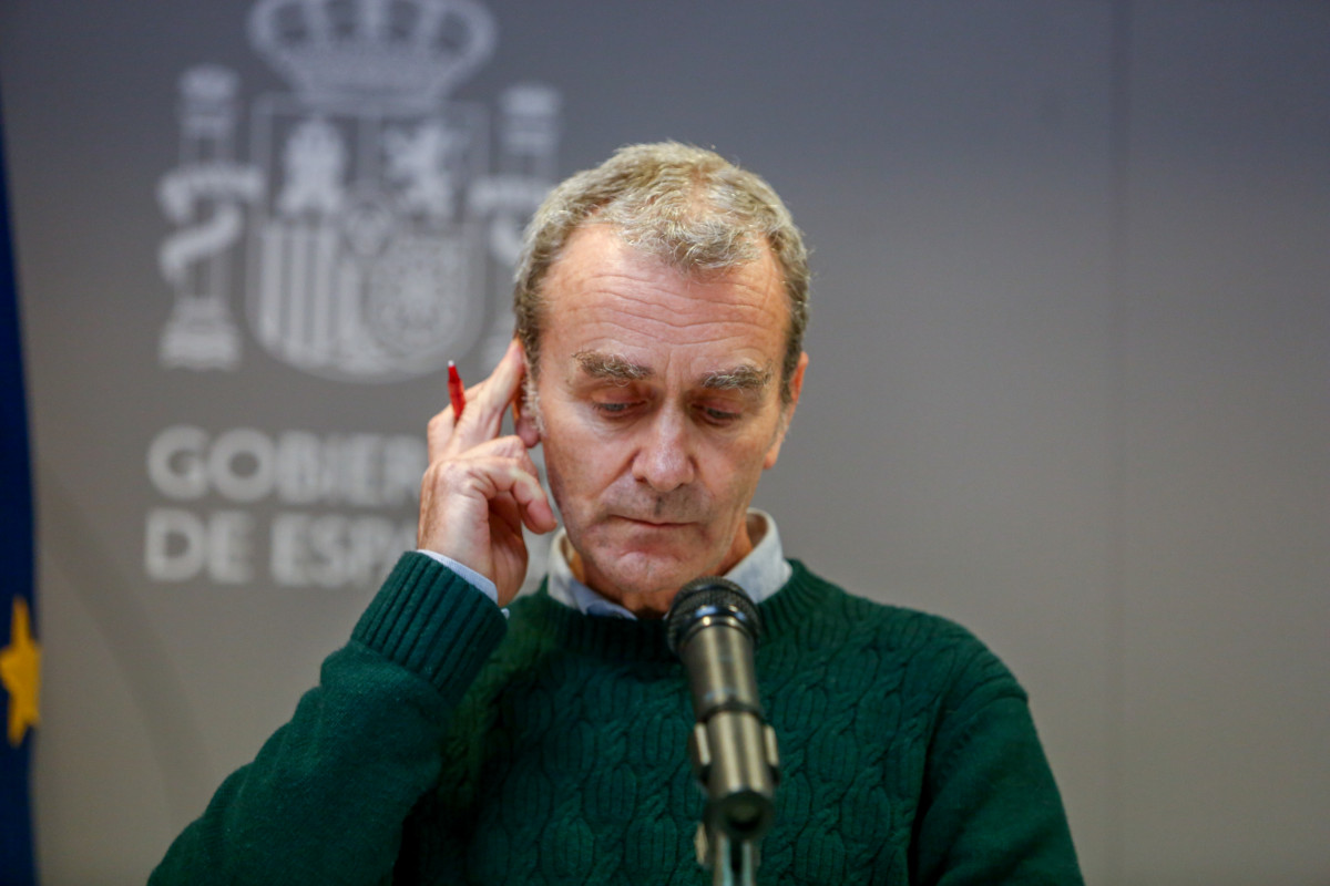 El director de el Centre de Coordinació d'Alertes i Emergències Sanitàries (CCAES), Fernando Simón, durant una roda de premsa convocada davant els mitjans de comunicació al Ministeri de Sanitat per a informar sobre l'evolució de l'coronavirus, en MADR