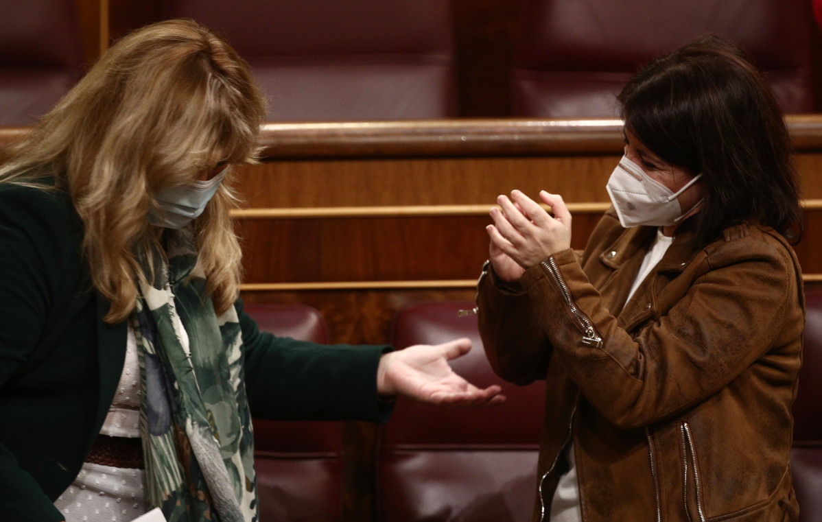 EuropaPress 3566083 diputada socialista beatriz Carrillo rep aplaudiment portaveu PSOE adriana