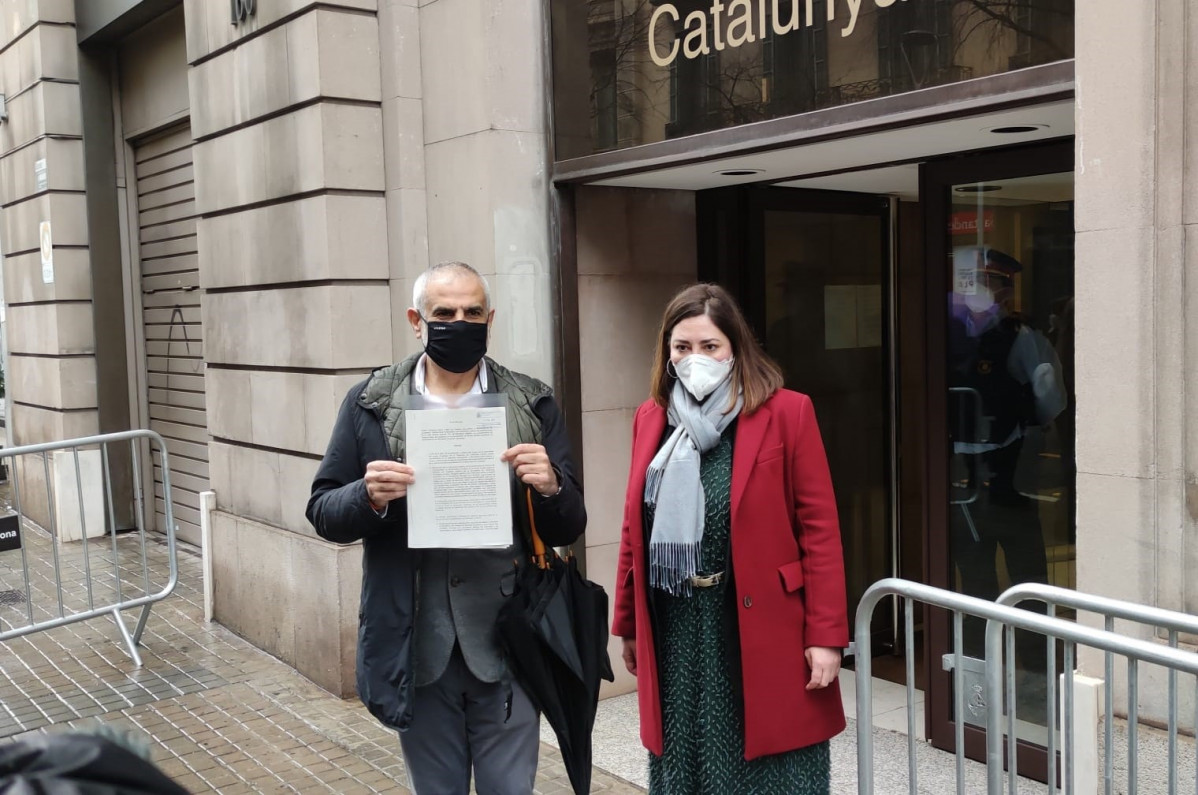 El candidat de Cs a les Presidència de la Generalitat, Carlos Carrizosa, al costat de la líder de Cs a l'Ajuntament de Barcelona, Luz Guilarte,