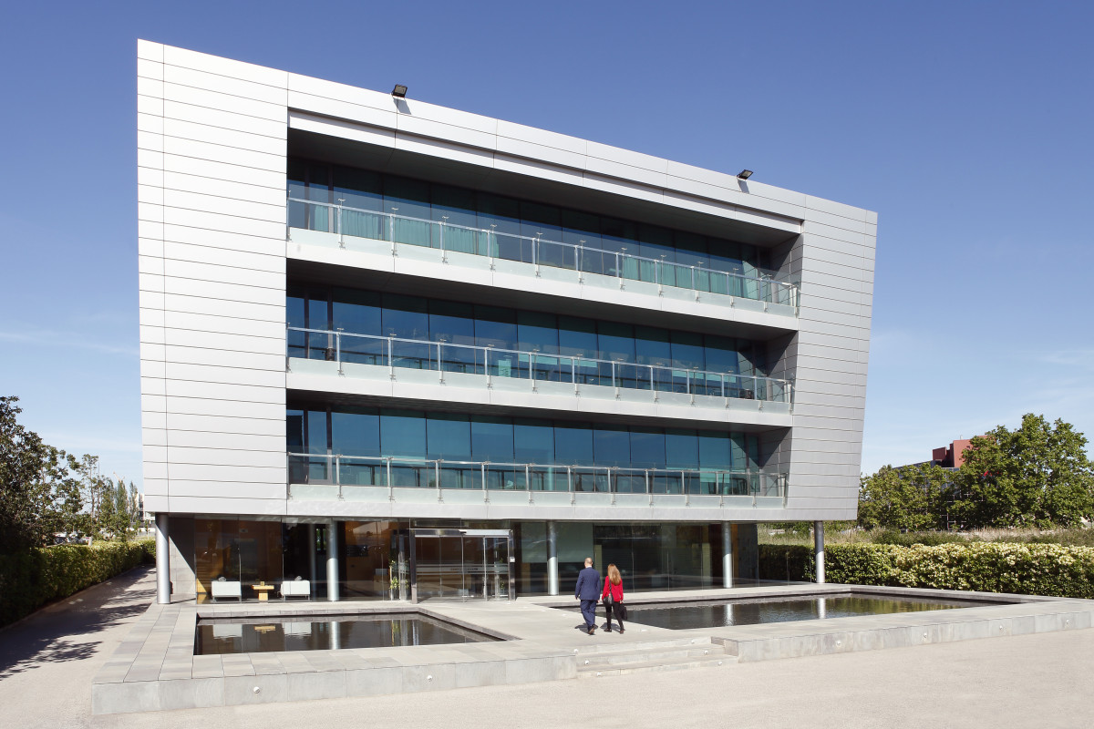 El Grup Indukern arriba a un acord amb Ravago Group per a la venda de Indukern