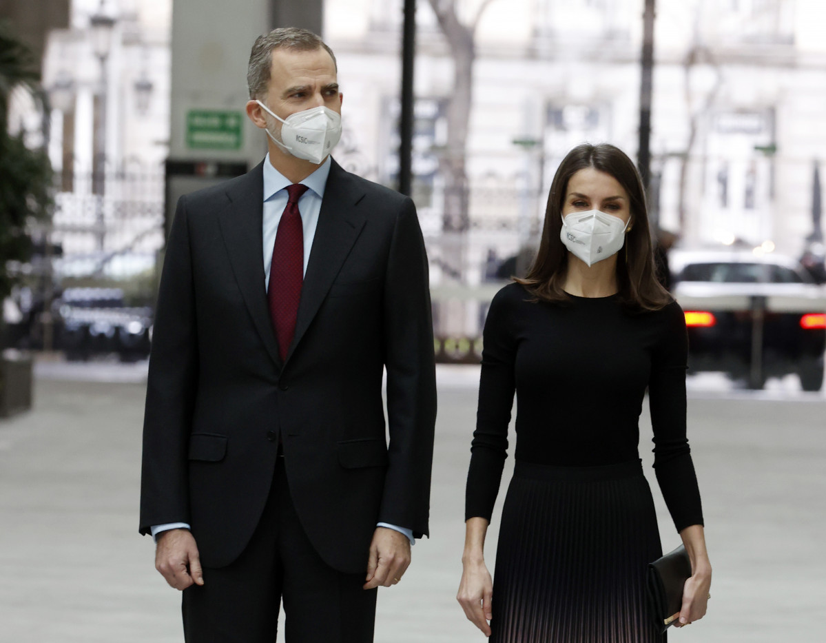 Els Reis arriben al lliurament de Premis APM de Periodisme dels anys 2019 i 2020 celebrats al Palau de Cibeles, a Madrid (Espanya), a 09 de febrer de 2021.