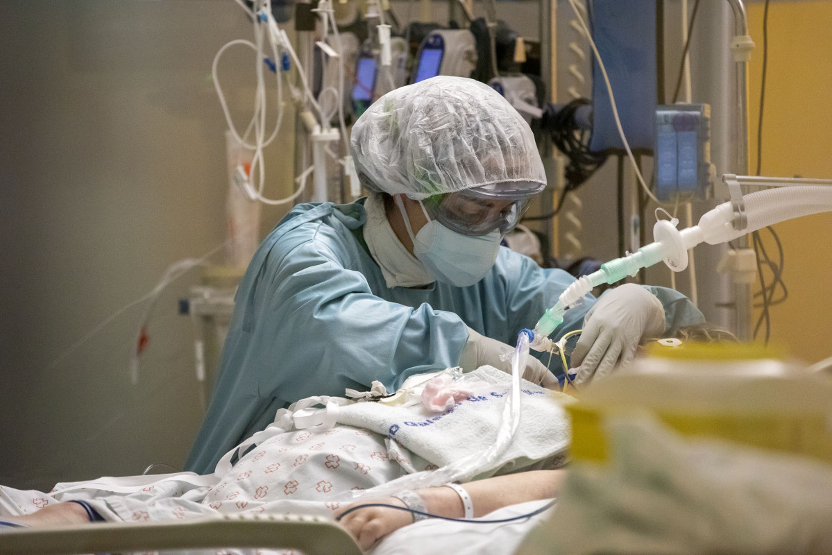 UCI de l'Hospital Clínic de Santiago.