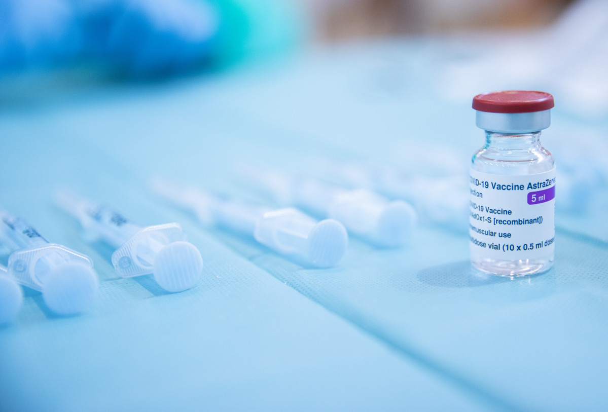 Una dosi de la vacuna d'AstraZeneca contra el coronavirus