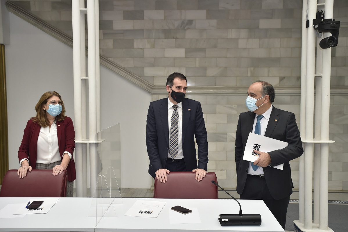 Liarte (VOX de Múrcia) assegura que encara no han arribat a un acord i que segueixen negociant amb el PP