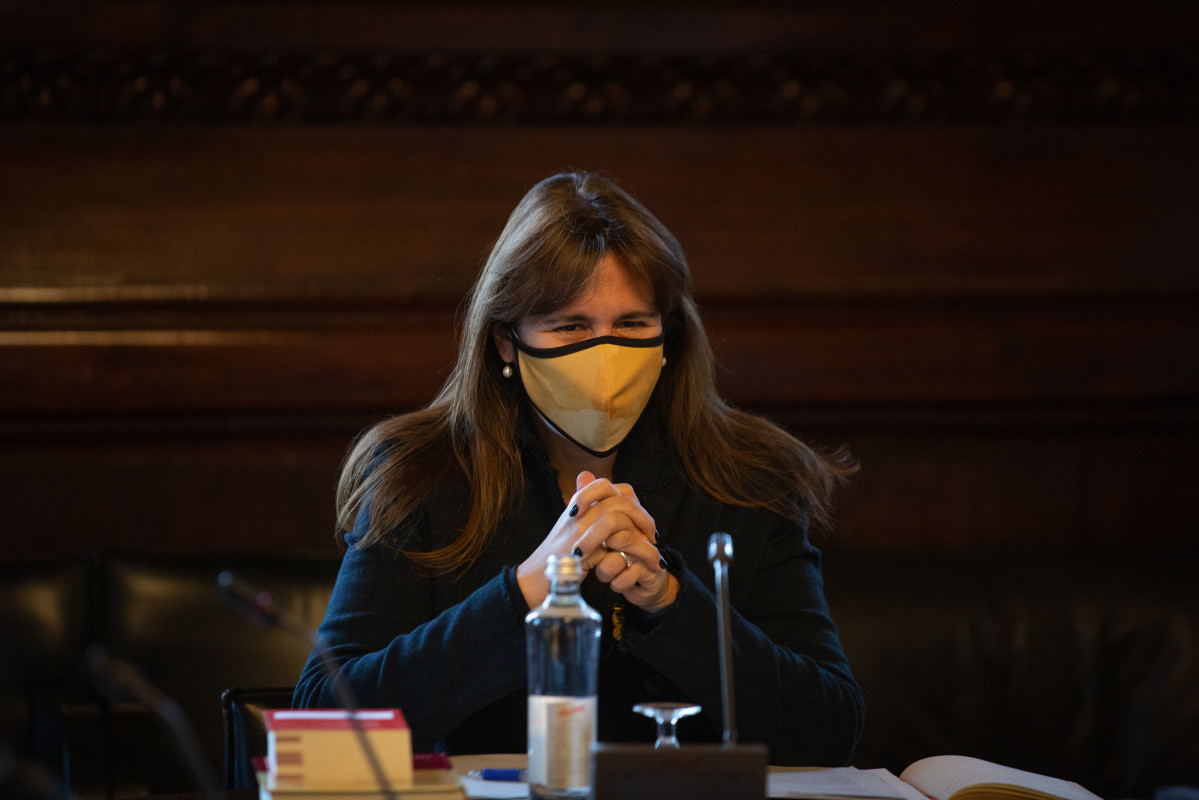La nova presidenta de Parlament de Catalunya, Laura Borràs, presideix la reunió de la nova Taula de Parlament, a Barcelona, Catalunya, (Espanya), a 16 de març de 2021. Aquesta és la primera reunió de la Taula de Parlament elegida el passat divendres a la s