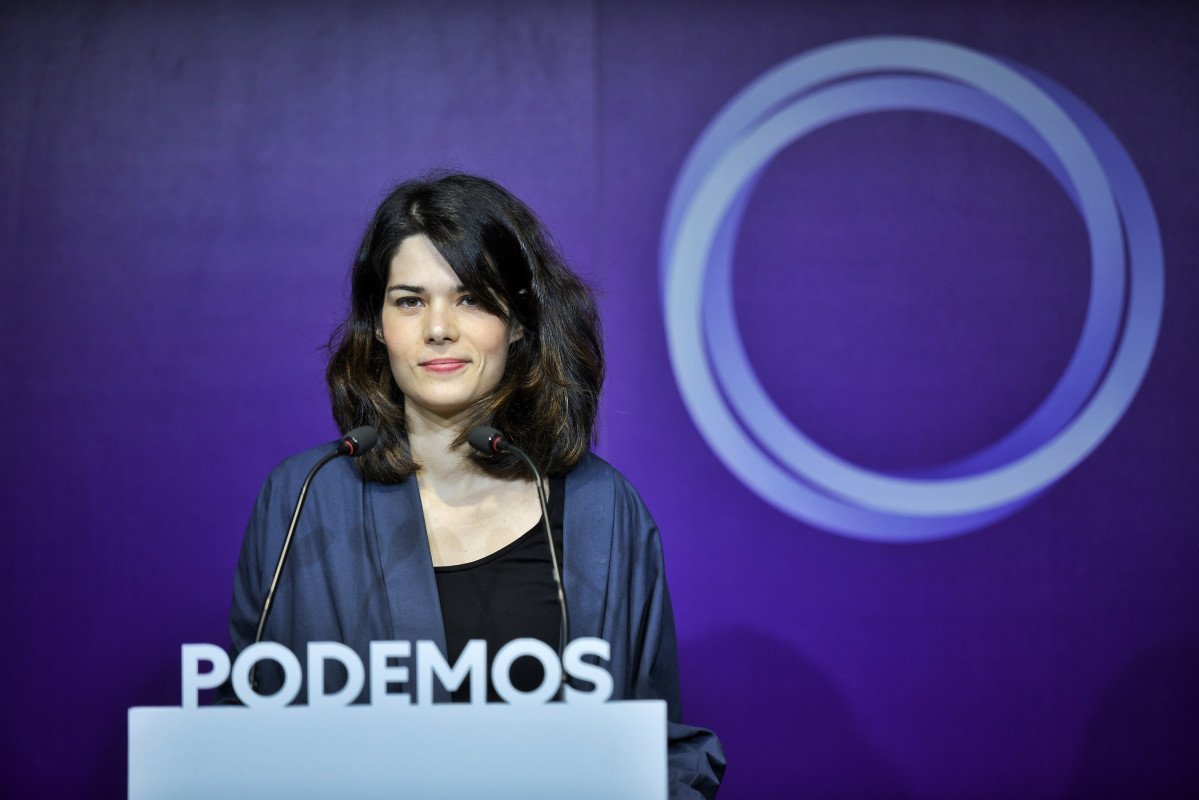 La portaveu de Podem, Isa Serra, intervé en una roda de premsa a la seu de el partit per valorar l'actualitat política.