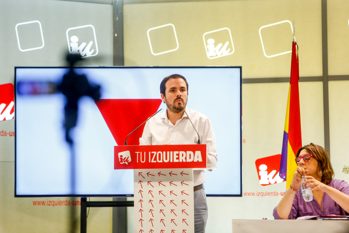 Arxiu - Imatge de recurs d'el coordinador federal d'Izquierda Unida (IU), Alberto Garzón, a la seu de la formació.
