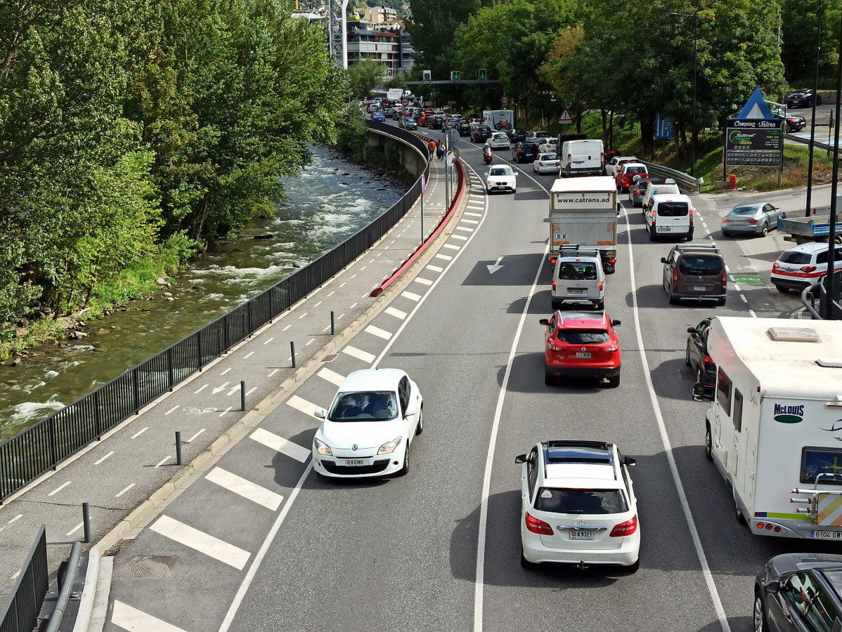 Retencions de trànsit a Andorra la Vella (Andorra) a la CG1 l'11/9/2020