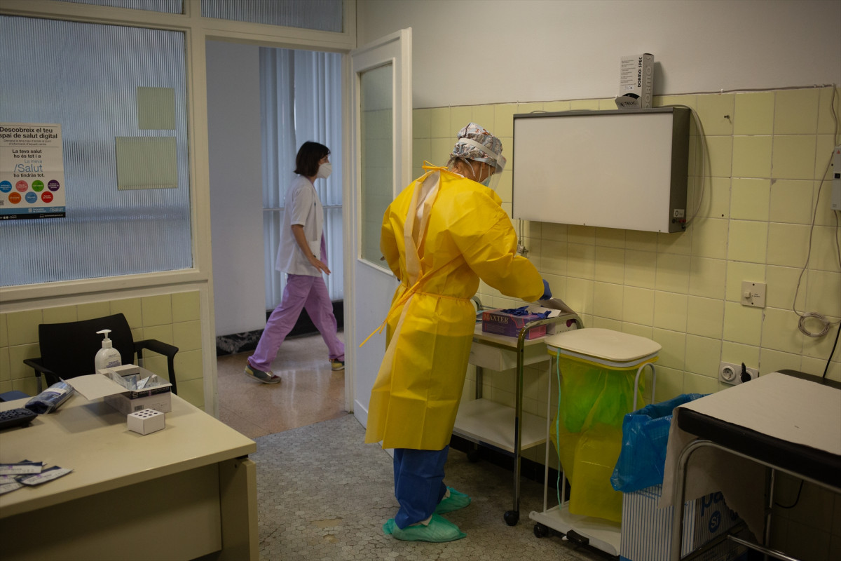 Arxiu - Arxiu - Test Ràpid d'antigens de detecció de l'coronavirus en un centre d'atenció primària.