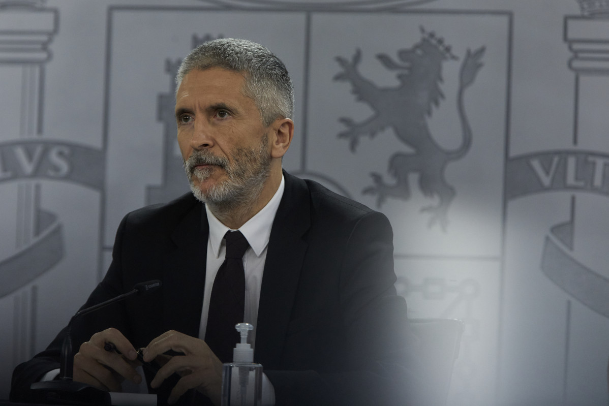 El ministre de l'Interior, Fernando Grande-Marlaska, durant una roda de premsa després de la reunió de Consell Interterritorial de Sistema Nacional de Salut, a Madrid (Espanya), a 24 de març de 2021.