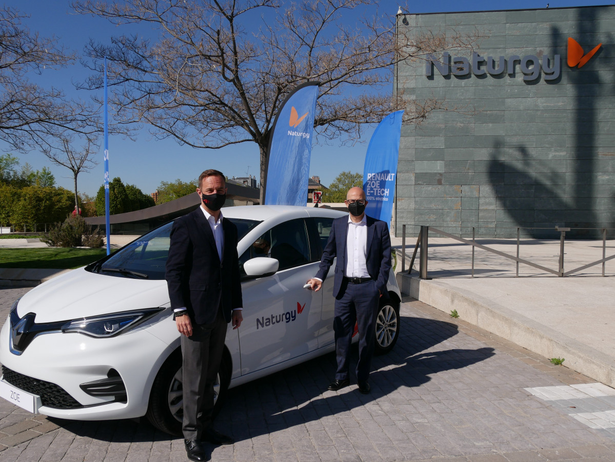 Sebastien Guigues, director general de Renault Iberia i Jorge Barredo, director general de Renovables, Innovaciu00f3n i Nous Negocis de Naturgy (2)