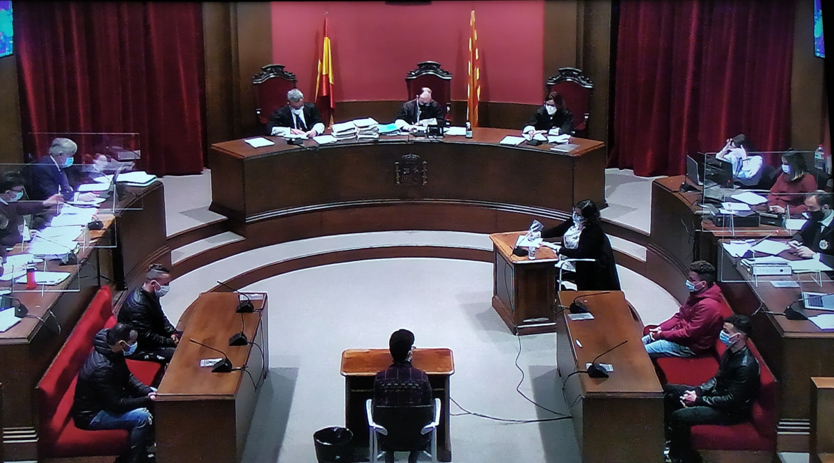 Segona Sessió de Judici a 'el ramat de Sabadell' per 1 violació múltiple el 2019 a l'Audiència de Barcelona, el 7 d'abril de l'2021.