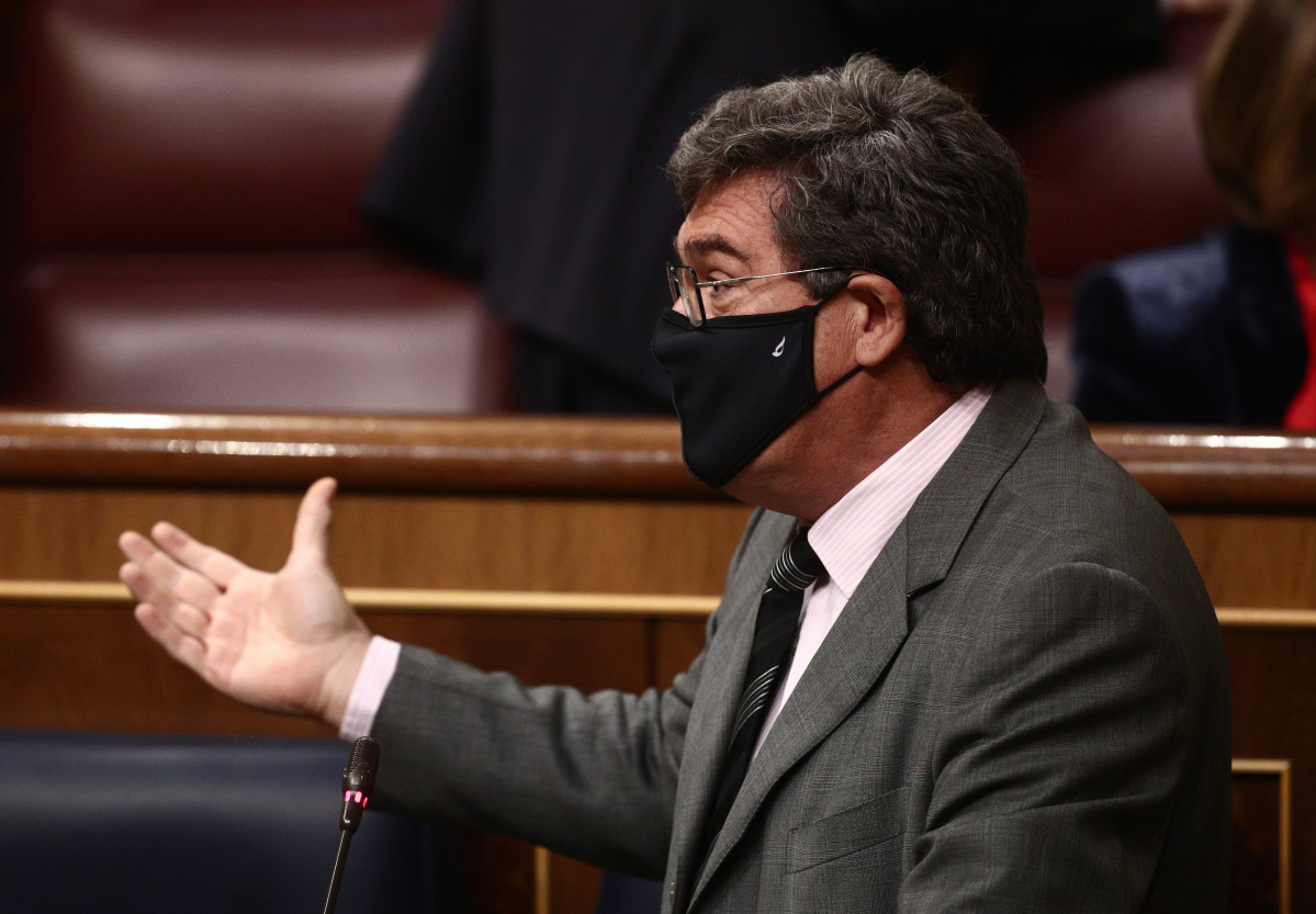 El ministre d'Inclusió, Seguretat Social i Migracions, José Luis Escrivá, intervé durant una sessió de control a Govern al Congrés dels Diputats, a Madrid, (Espanya), a 17 de març de 2021. Entre altres qüestions, aquest dimecres el Ple