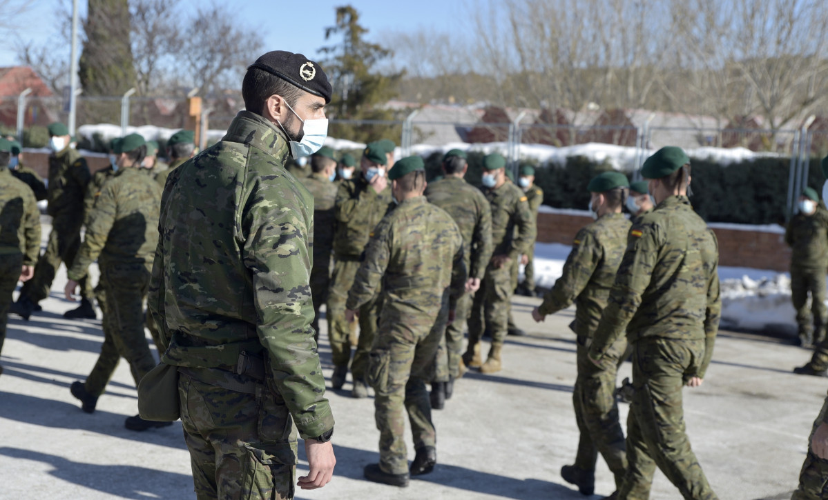 Arxiu - Diversos militars de l'Exèrcit de Terra