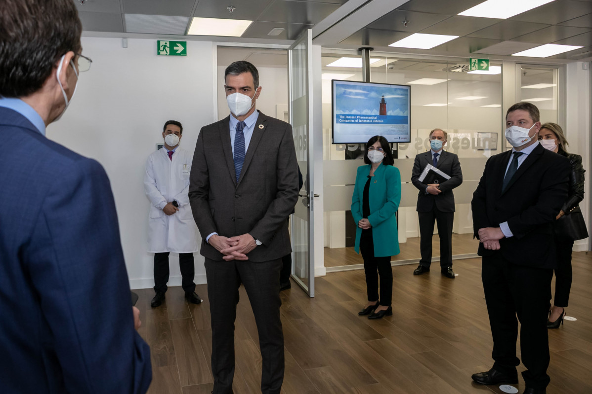 EuropaPress 3670248 president govern pedro sanchez visita instal·lacions Janssen toledo