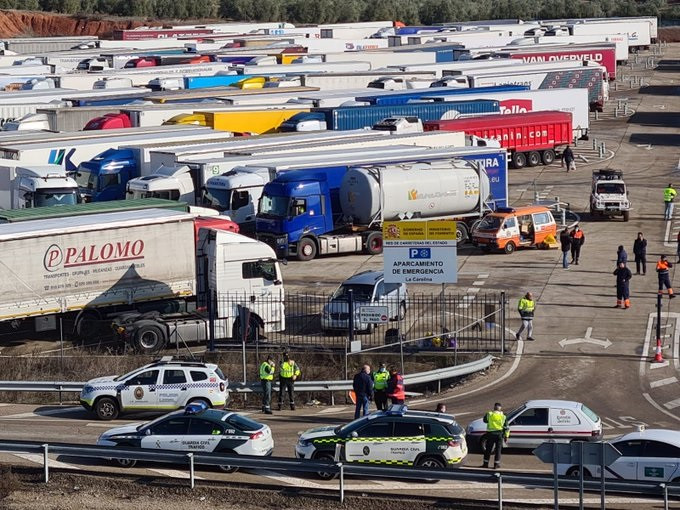 Camioners embossats en àrees de servei de Jaén