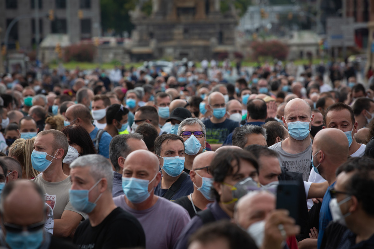 Arxiu - Arxiu - Manifestació dels treballadors de Nissan a la plaça Espanya el passat 11 de juny de 2020.