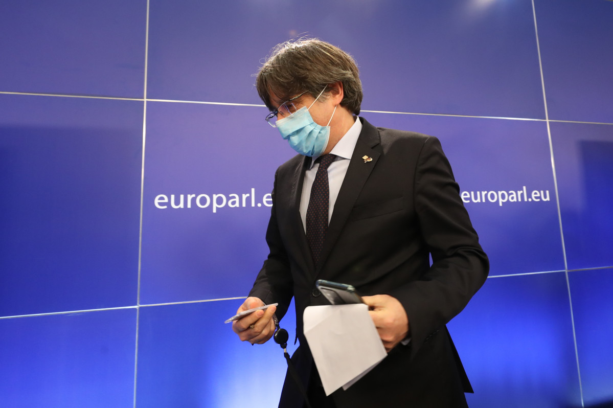 Arxiu - L'expresident de la Generalitat Carles Puigdemont després d'una roda de premsa el dia en què el Parlament Europeu a favor de suspendre la immunitat dels tres, a Brussel·les (Bèlgica), a 9 de març de 2021.