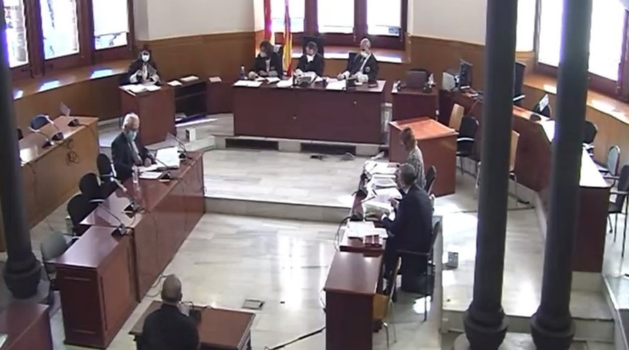 Judici a l'Audiència de Barcelona contra un expolicia local de Sant Esteve Sesrovires (Barcelona) per un presumpte homicidi imprudent a l'reduir a un home. A Barcelona el 10 de juny de 2021.