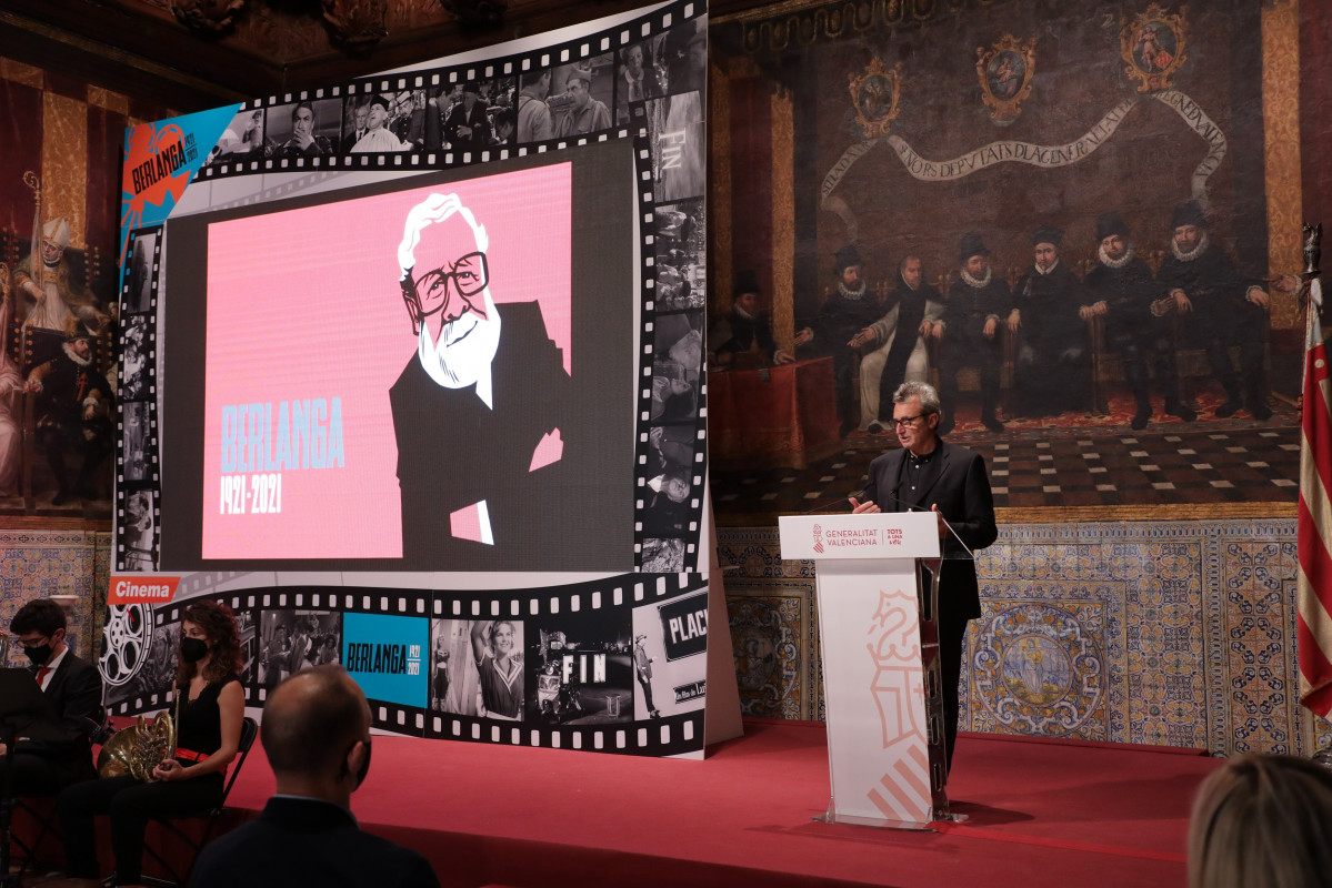El president de l'Acadèmia de les Arts i les Ciències Cinematogràfiques, Mariano Barroso, en l'acte institucional en homenatge a Berlanga al Palau de la Generalitat