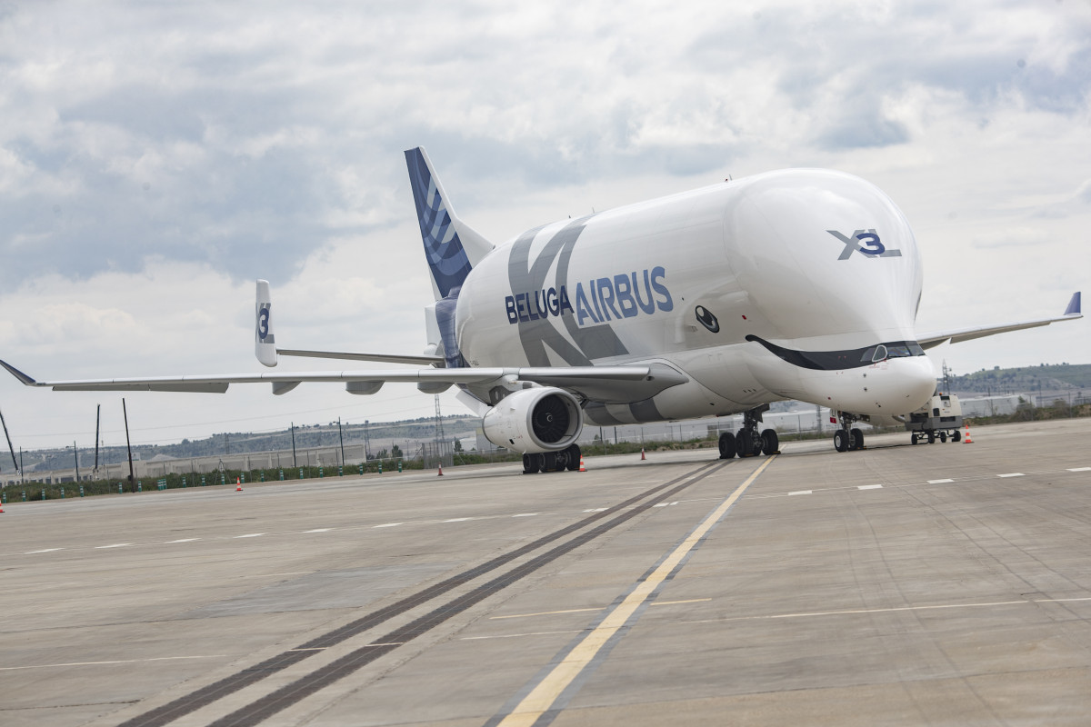 Arxiu - Un avió a la pista de el nou campus d'Airbus, a 15 d'abril de 2021, a Getafe, Madrid, (Espanya)