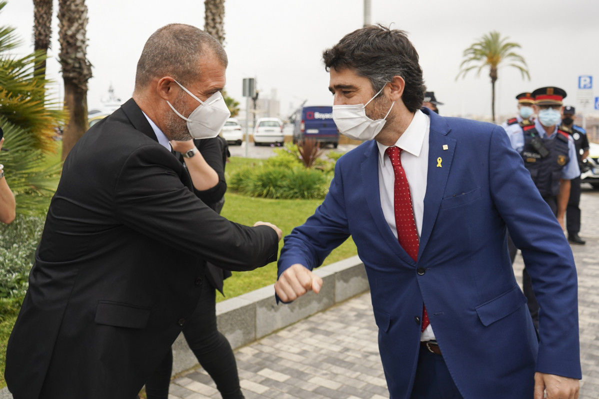 El vicepresidente del Govern y conseller de Políticas Digitales y Territorio de la Generalitat, Jordi Puigneró, y el presidente del Port de Tarragona, Josep M. Cruset.