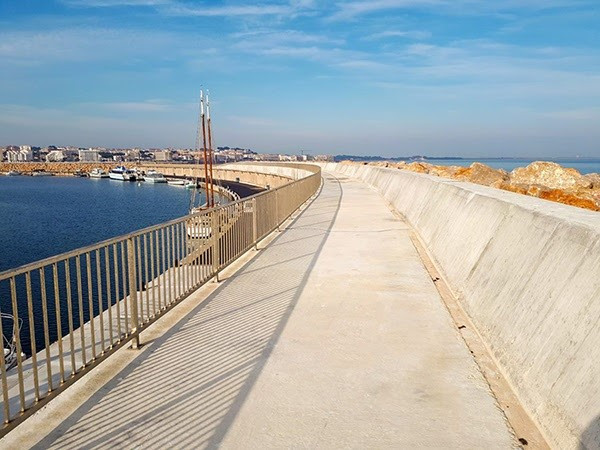 La Generalitat finalitza el reforç de l'dic de recer del port de l'Escala (