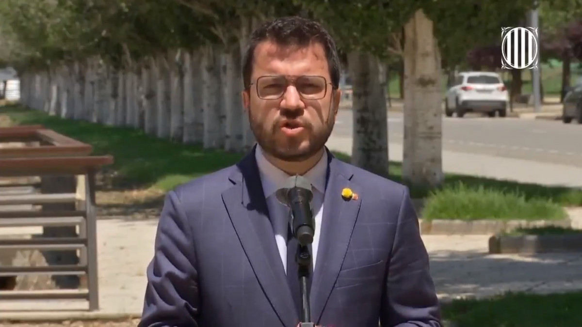 El president de la Generalitat, Pere Aragonès, compareix Davant a els medios a Amposta (Tarragona).