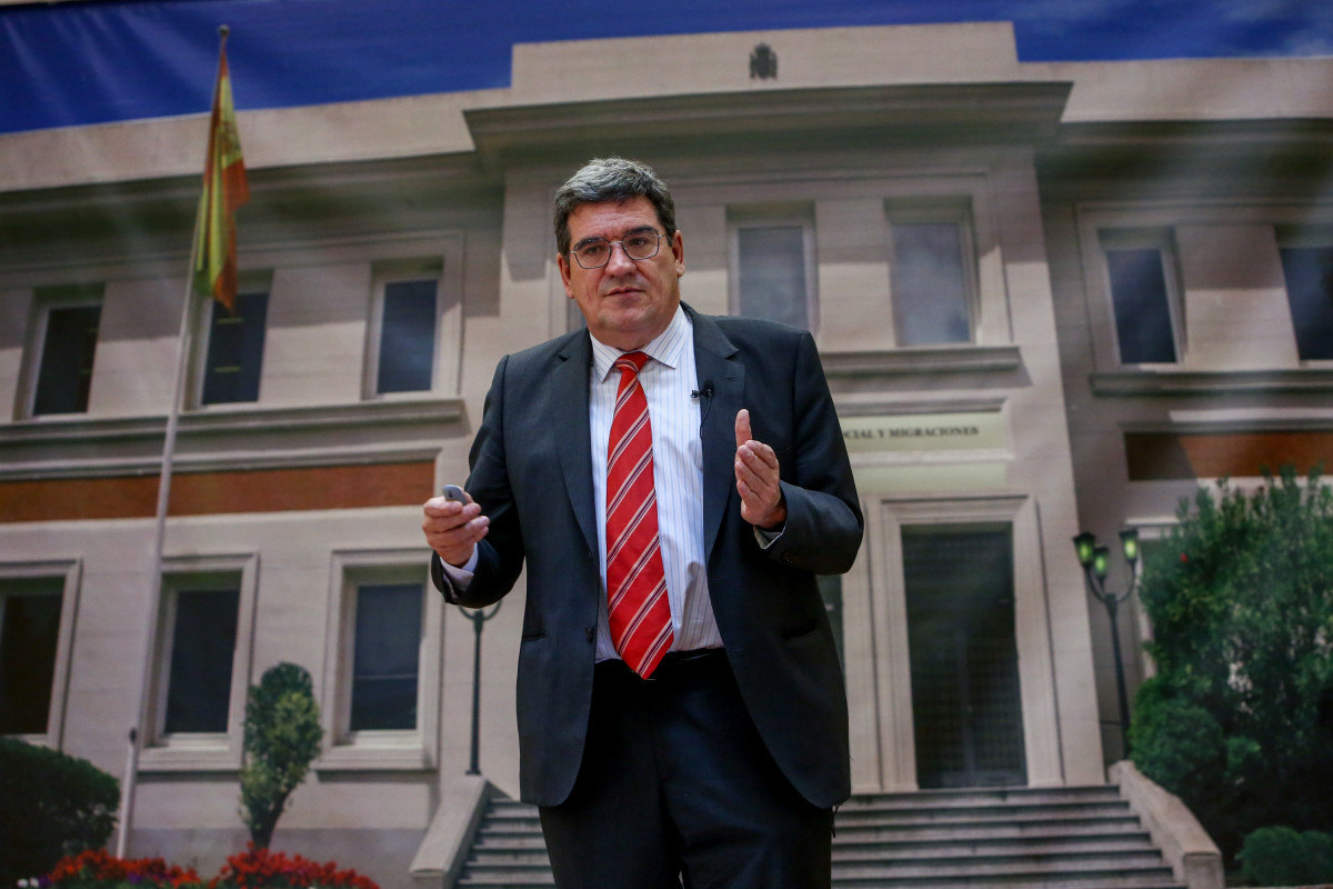 El ministre d'Inclusió, Seguretat Social i Migracions, José Luis Escrivá, durant una roda de premsa a la seu ministerial, a 18 de juny de 2021, a Madrid (Espanya). Durant la seva intervenció, Escrivà ha presentat un avanç de les dades d'afiliació