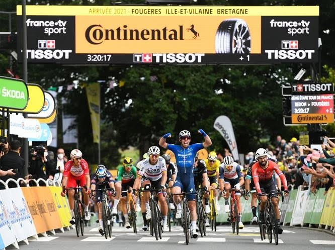 El corredor britànic Mark Cavendish guanya la quarta etapa de la Volta de França de 2021.