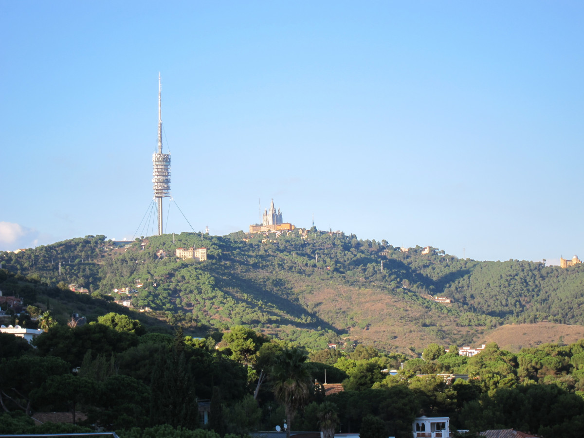 Arxiu - Arxiu - La serra de Collserola i el Tibidabo