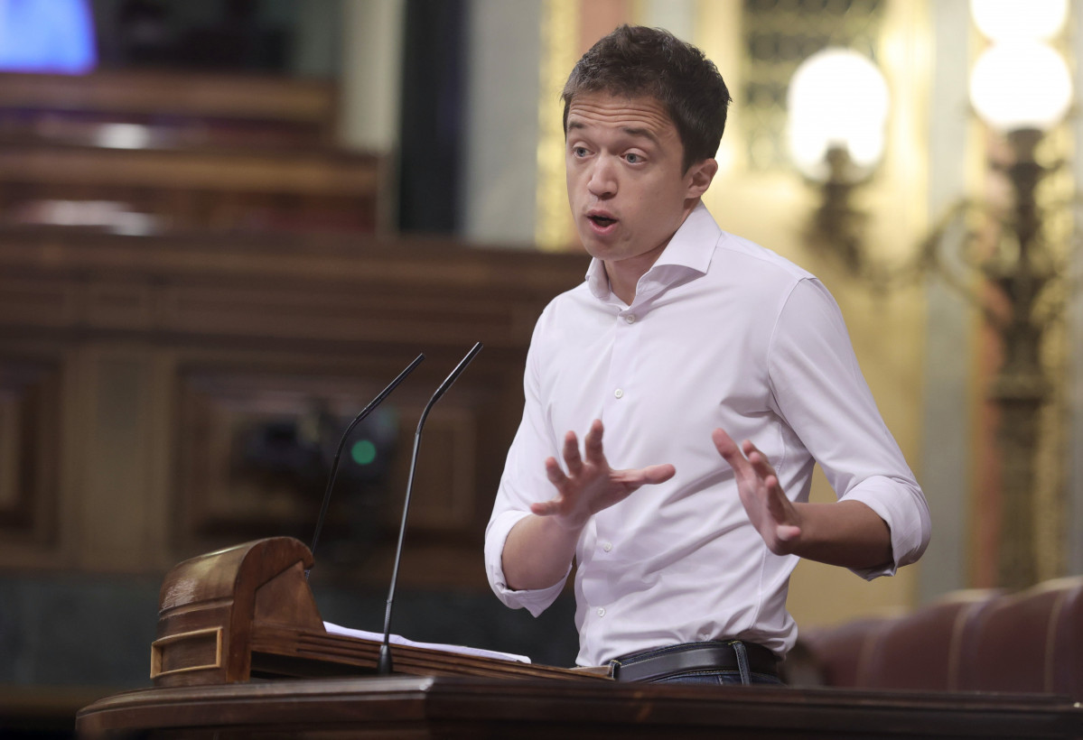 Archivo - El líder de Más País, Íñigo Errejón, en una sesión de control al Gobierno en el Congreso de los Diputados