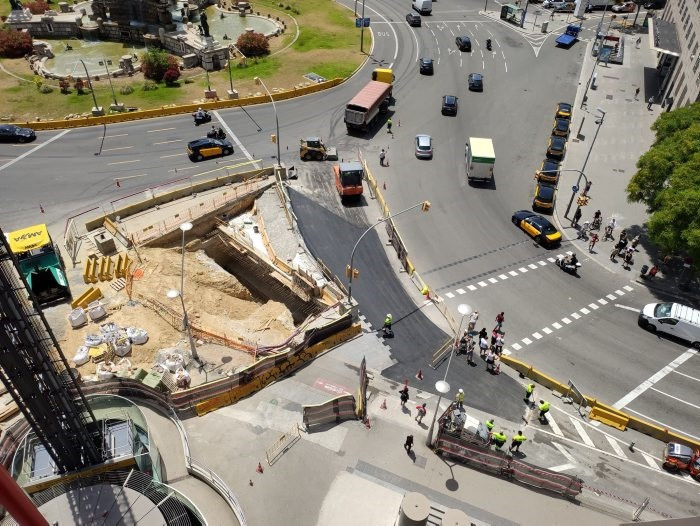 Obres de l'intercanviador entre metro i ferrocarrils a plaça Espanya.