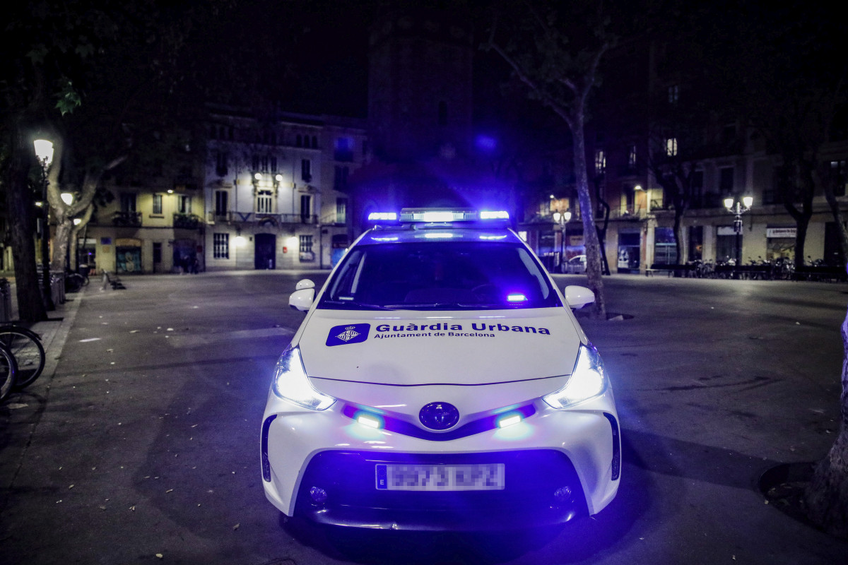 Arxiu - Arxiu - Un vehicle de la Guàrdia Urbana de Barcelona.