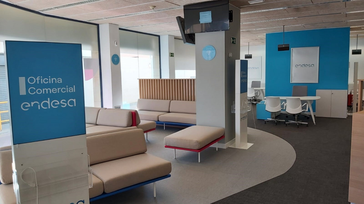 Endesa reabre la oficina comercial de Sabadell (Barcelona) tras las obras de mejora