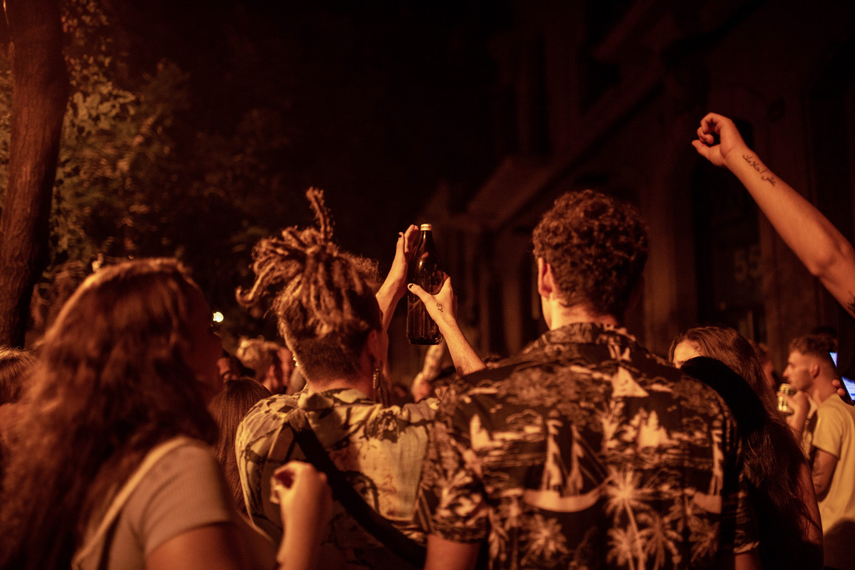Un gran nombre de persones a les festes de barri de Gràcia aquesta matinada