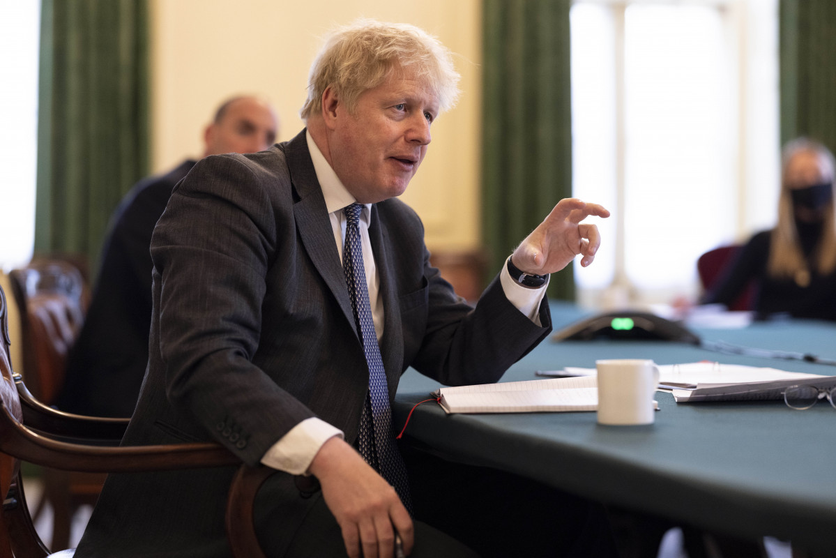 Boris Johnson durant una reunió