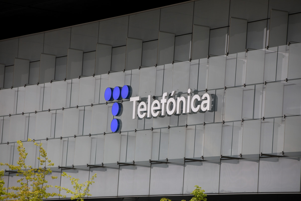Arxiu - Edifici de la seu de Telefónica, a 27 d'abril de 2021, a Madrid, (Espanya).