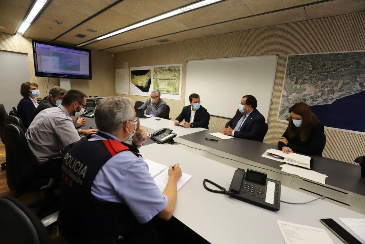El presidente de la Generalitat, Pere Aragonès, y el conseller de Interior de la Generalitat, Joan Ignasi Elena, se han reunido en el Cecat para hacer un seguimiento de las inundaciones de Tarragona