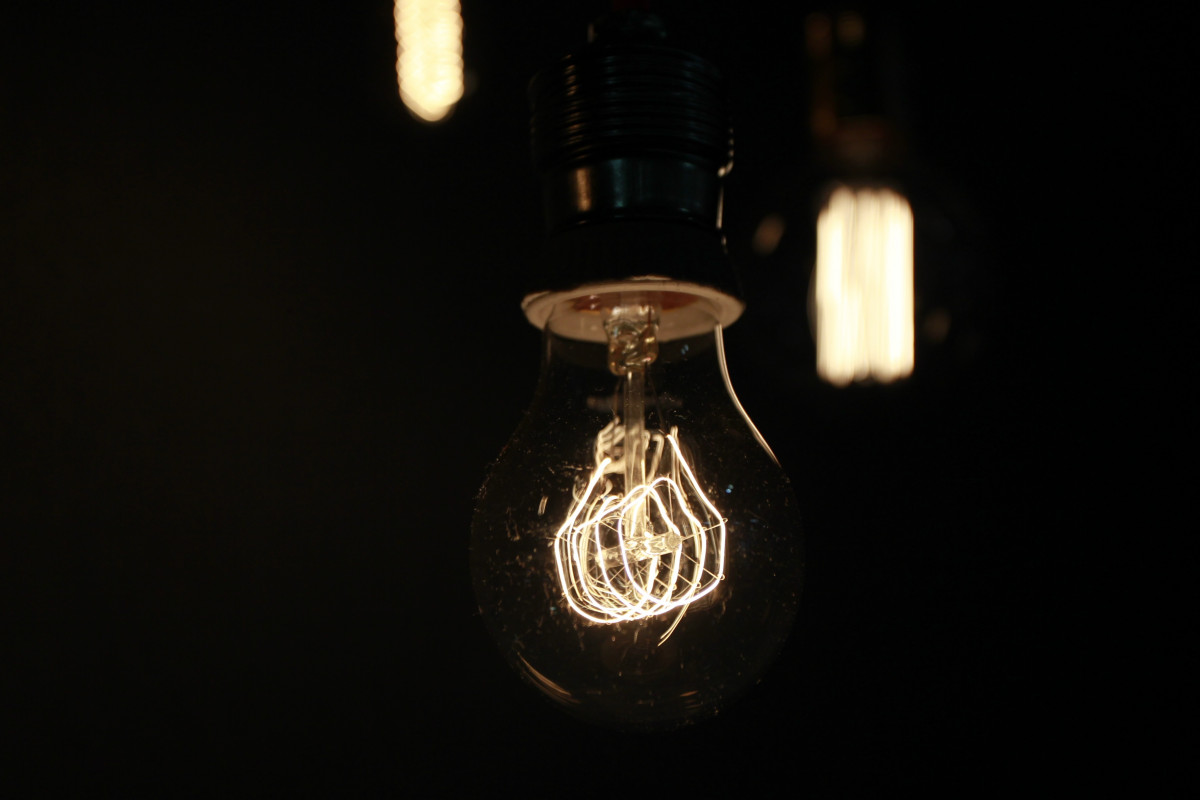 Arxiu - Bombeta, bombetes, llum, electricitat, energia