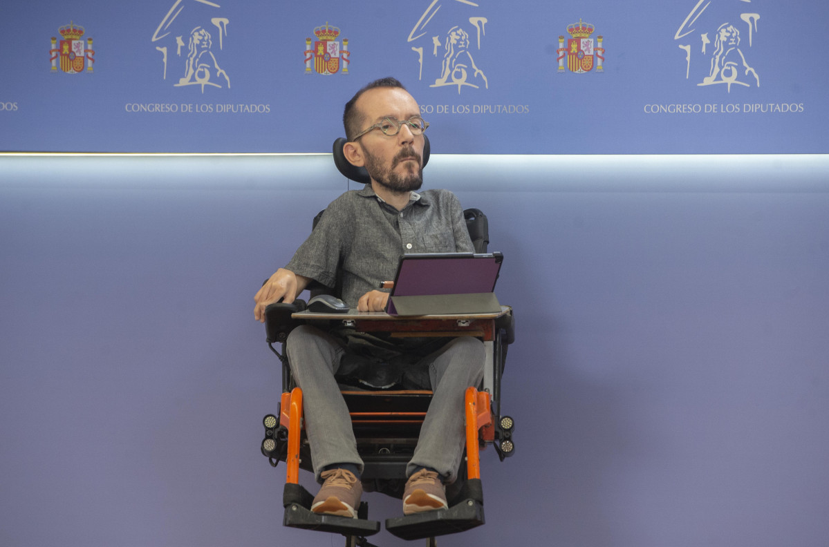 Arxiu - El portaveu d'Unides Podem al Congrés, Pablo Echenique, intervé en una roda de premsa al Congrés dels Diputats, a 1 de juliol de 2021, a Madrid (Espanya).