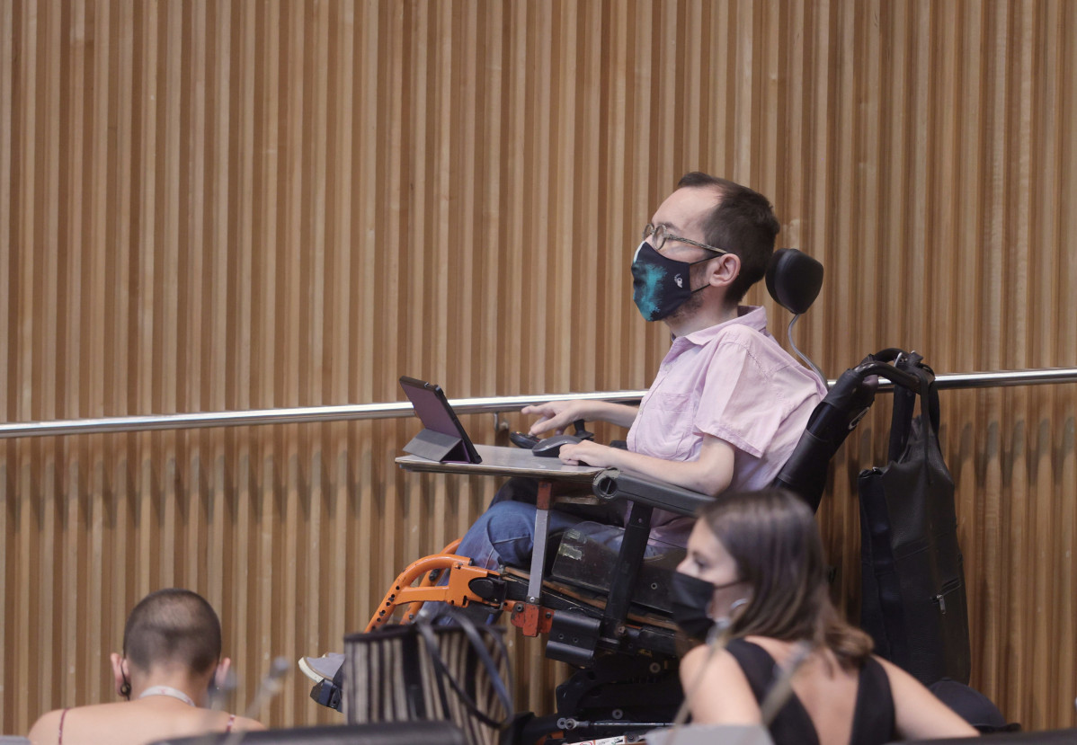 Arxiu - El portaveu d'Unides Podem al Congrés, Pablo Echenique, assisteix a una reunió de el grup parlamentari confederal de Unides Podem, Galícia en comú, al Congrés dels Diputats, 20 de juliol de 2021, a Madrid (Espanya).