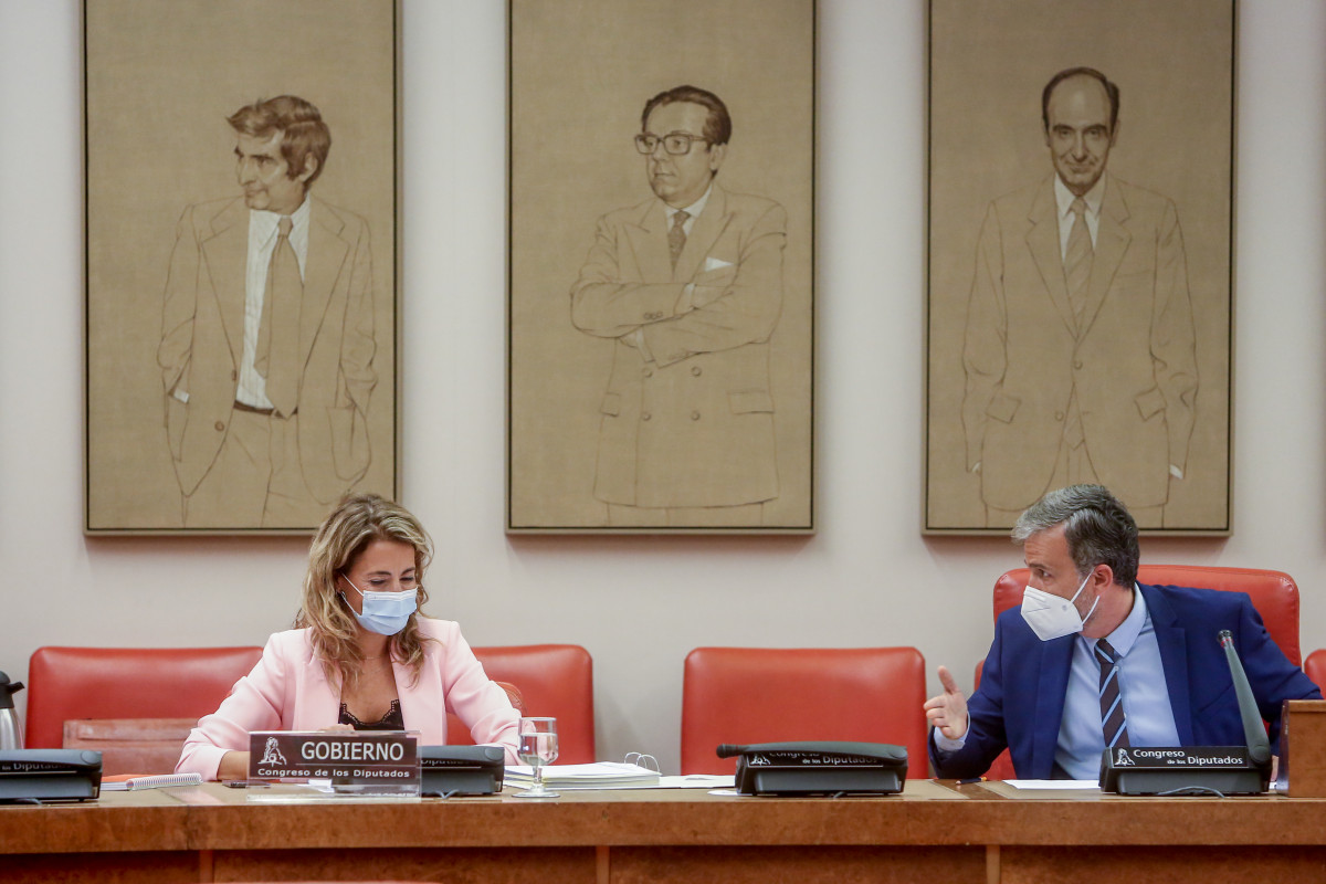 La ministra de Transportes, Movilidad y Agenda Urbana, Raquel Sánchez y el presidente de la Mesa, Ignacio López Cano, comparecen en la Comisión de Transportes, Movilidad y Agenda Urbana, en el Congreso de los Diputados, a 16 de septiembre de 2021, en Madr