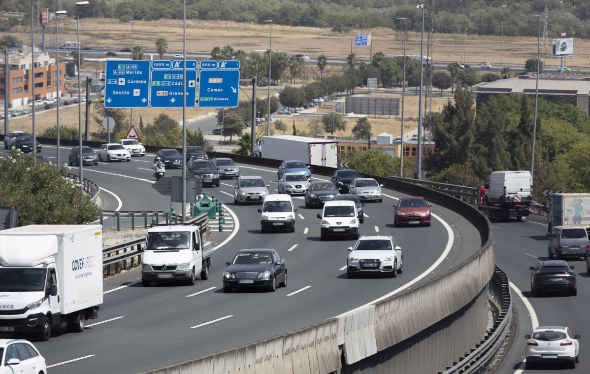L'autovia A-49 sentit Huelva-Portugal. A 27 d'agost de 2021. A Sevilla (Andalusia, Espanya).