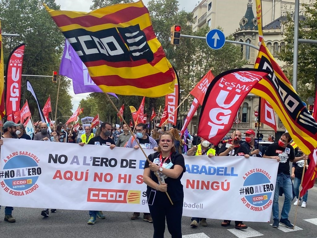 Concentración en contra del ERE del Banco Sabadell en Barcelona